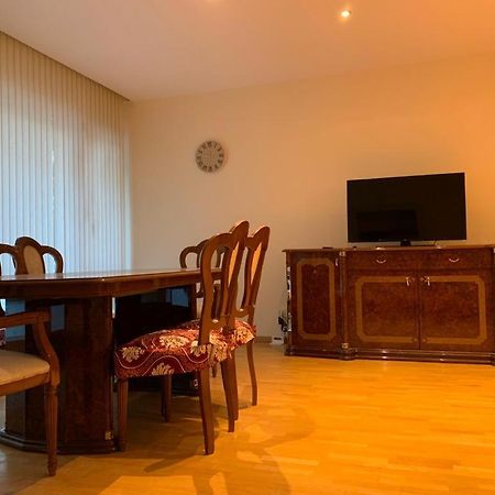 Lovely Two Bedroom Apartment With Free Parking Антверпен Экстерьер фото