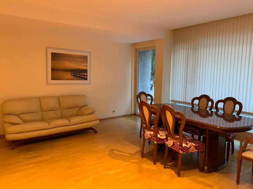Lovely Two Bedroom Apartment With Free Parking Антверпен Экстерьер фото