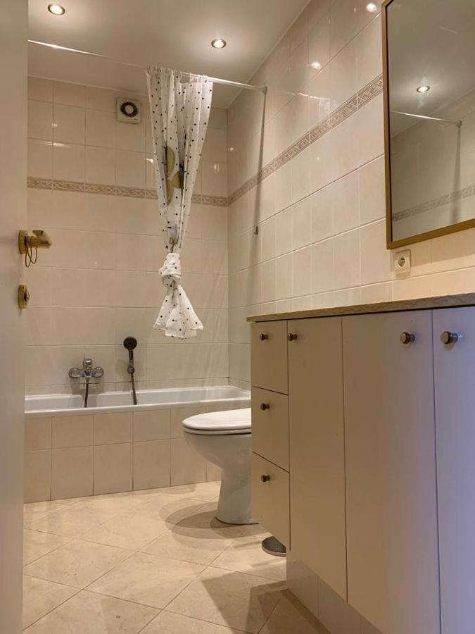 Lovely Two Bedroom Apartment With Free Parking Антверпен Экстерьер фото