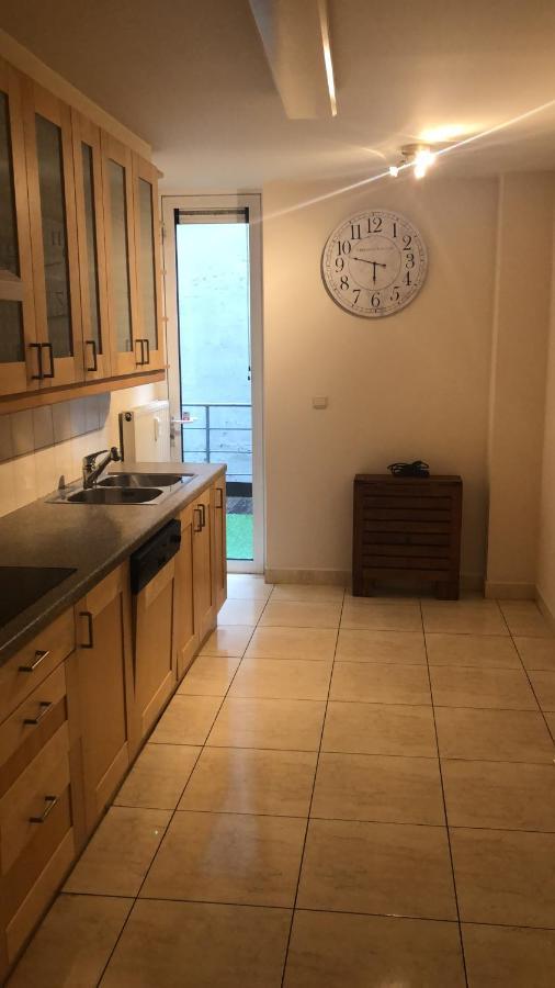 Lovely Two Bedroom Apartment With Free Parking Антверпен Экстерьер фото